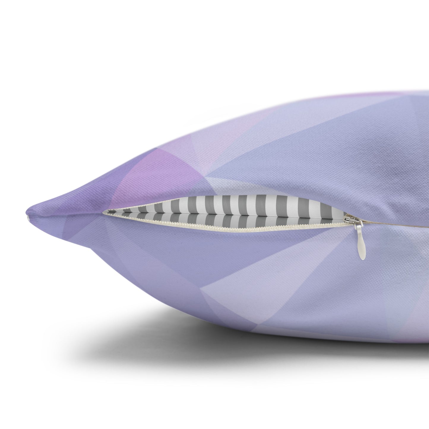 Tyynynpäällinen lilat perhoset
