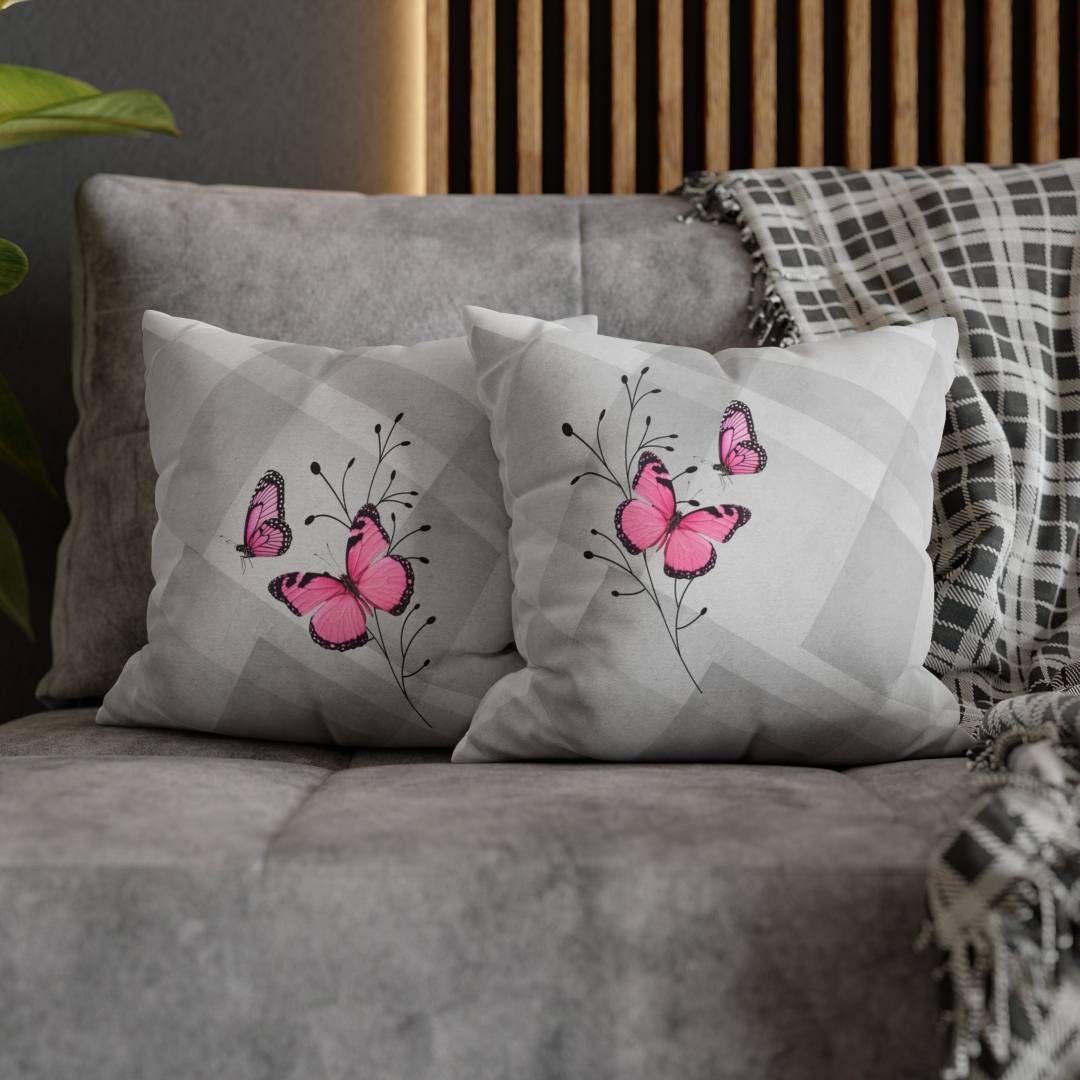 Tyynynpäällinen pinkit perhoset