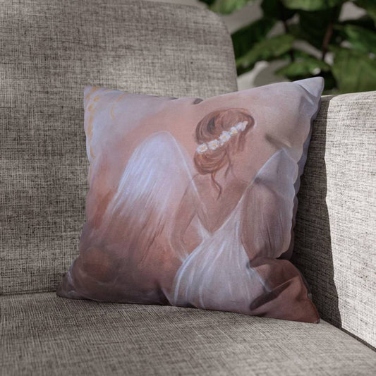 Ruskea tyyny, jossa valkopukuinen enkeli | Kaikkea Kaunista